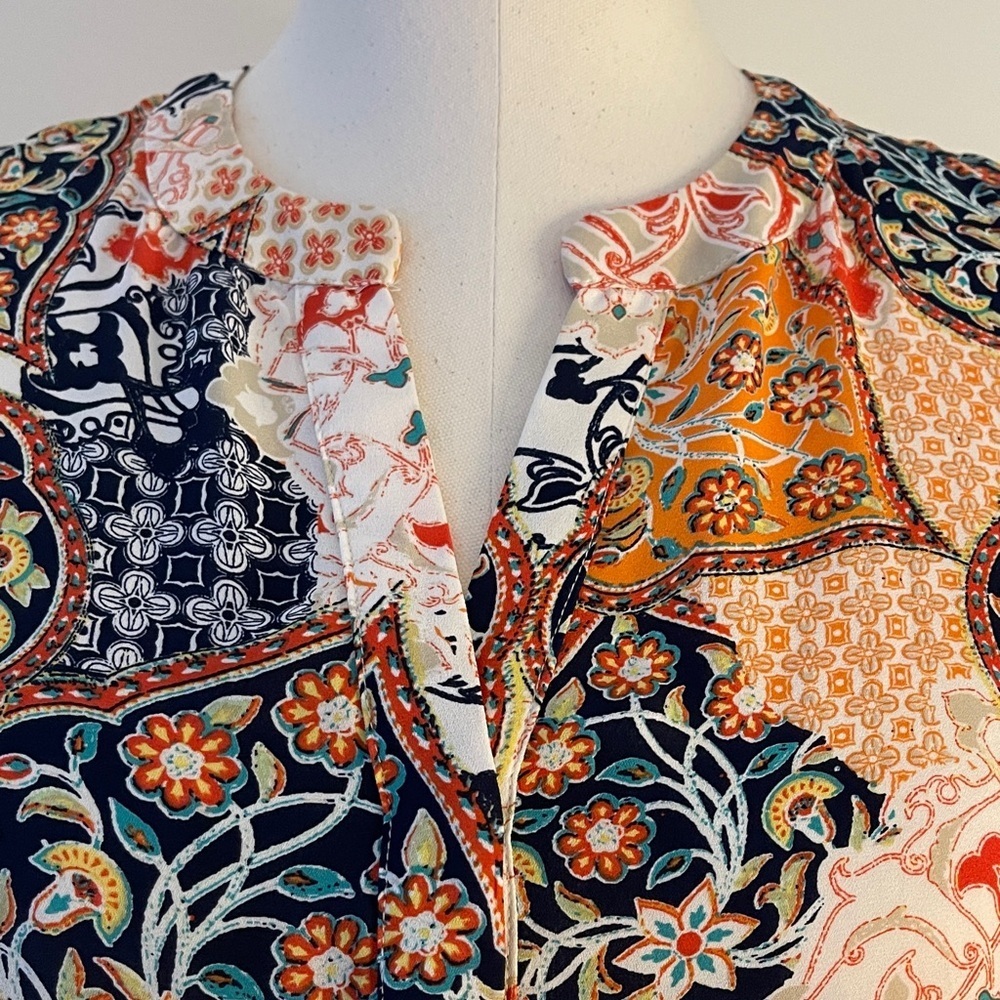 “Like New” Rose & Olive Patchwork Sleeveless V-Ne… - image 2